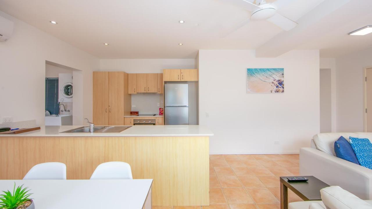 Yamba Beach Motel Экстерьер фото