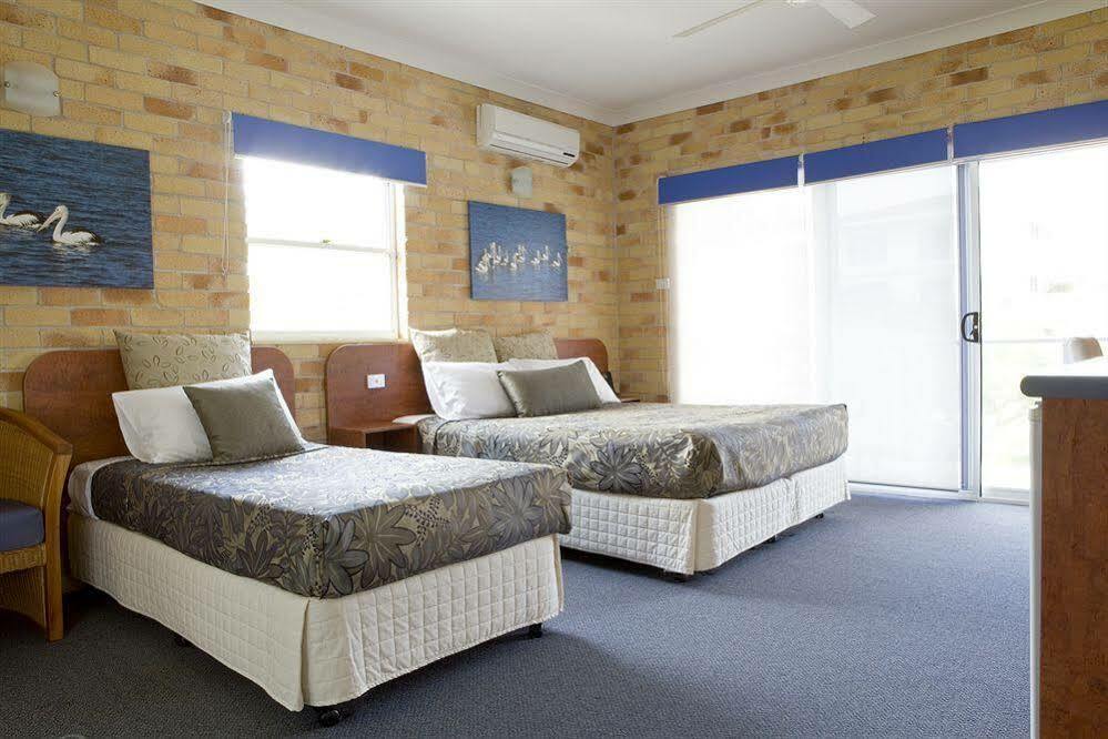 Yamba Beach Motel Экстерьер фото